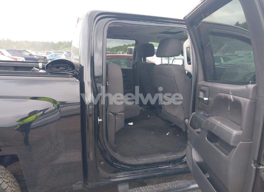 Photo 8 of 2018 Chevrolet Silverado 1500 1LT (VIN 3GCUKREC3JG256732)