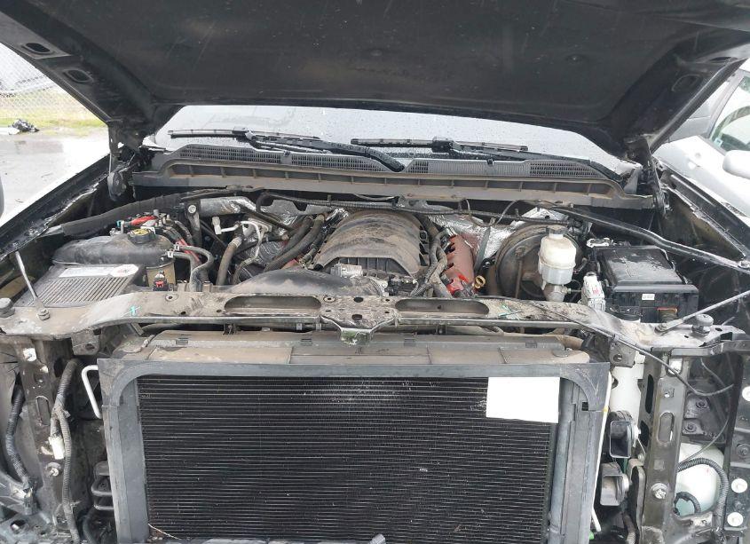 Photo 10 of 2018 Chevrolet Silverado 1500 2LT (VIN 3GCUKREC3JG337598)