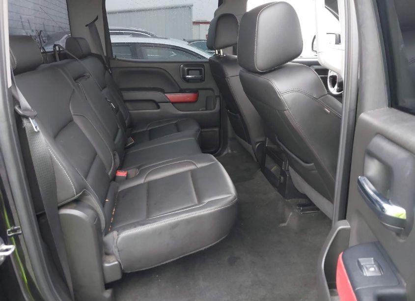 Photo 8 of 2018 Chevrolet Silverado 1500 2LT (VIN 3GCUKREC3JG337598)