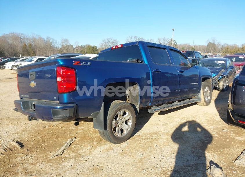 Photo 13 of 2018 Chevrolet Silverado 1500 2LT (VIN 3GCUKREC3JG513422)