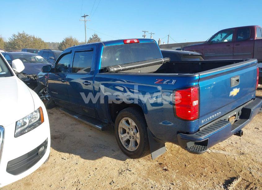 Photo 14 of 2018 Chevrolet Silverado 1500 2LT (VIN 3GCUKREC3JG513422)