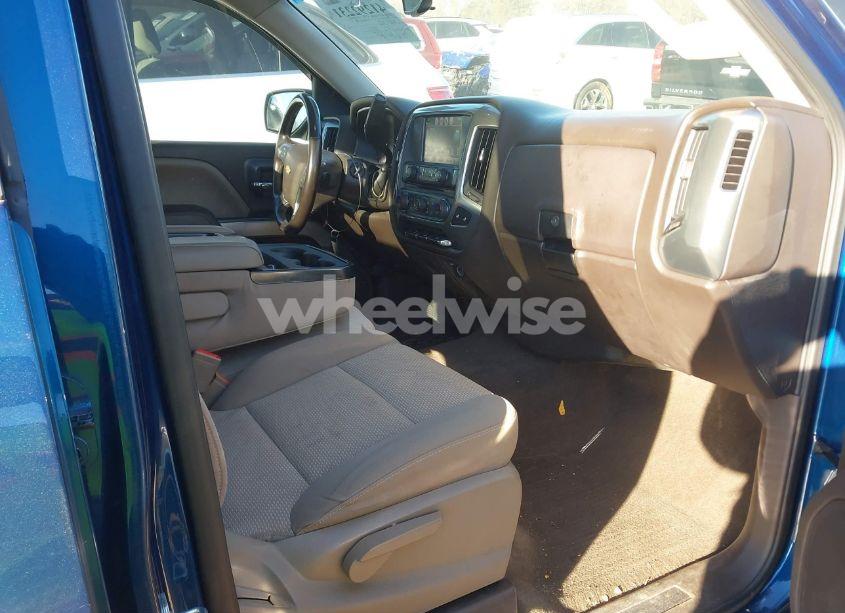 Photo 5 of 2018 Chevrolet Silverado 1500 2LT (VIN 3GCUKREC3JG513422)