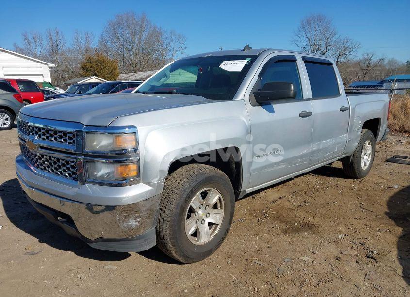 Photo 2 of 2014 Chevrolet Silverado 1500 1LT (VIN 3GCUKREC4EG185918)