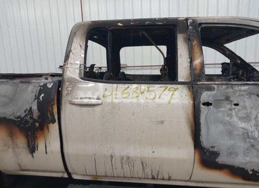 Photo 11 of 2014 Chevrolet Silverado 1500 1LT (VIN 3GCUKREC4EG403078)