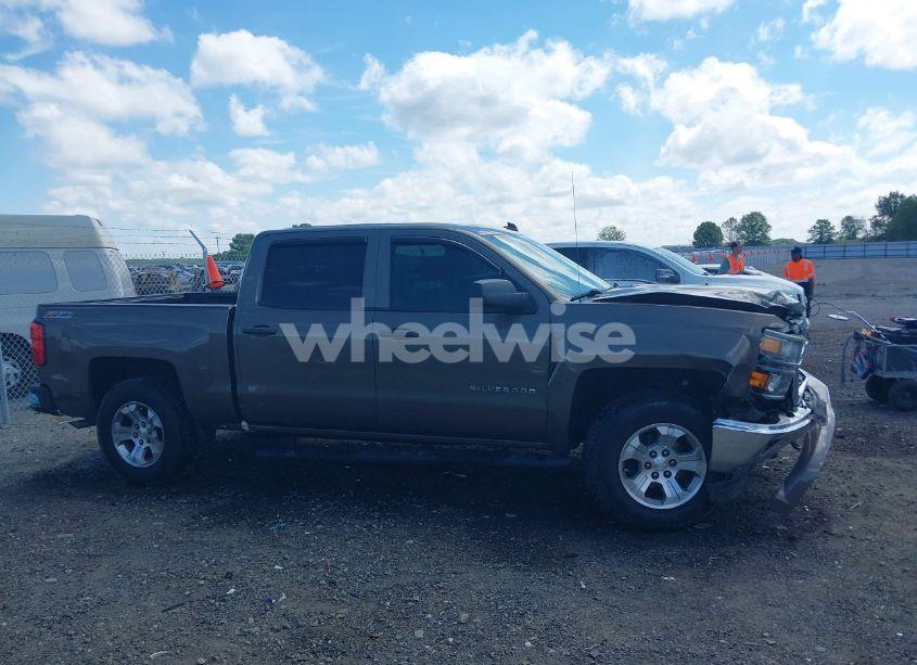 Photo 13 of 2014 Chevrolet Silverado 1500 2LT (VIN 3GCUKREC4EG429468)