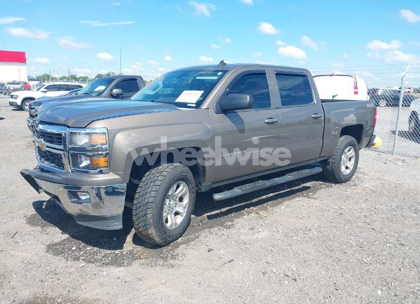Photo 2 of 2014 Chevrolet Silverado 1500 2LT (VIN 3GCUKREC4EG429468)