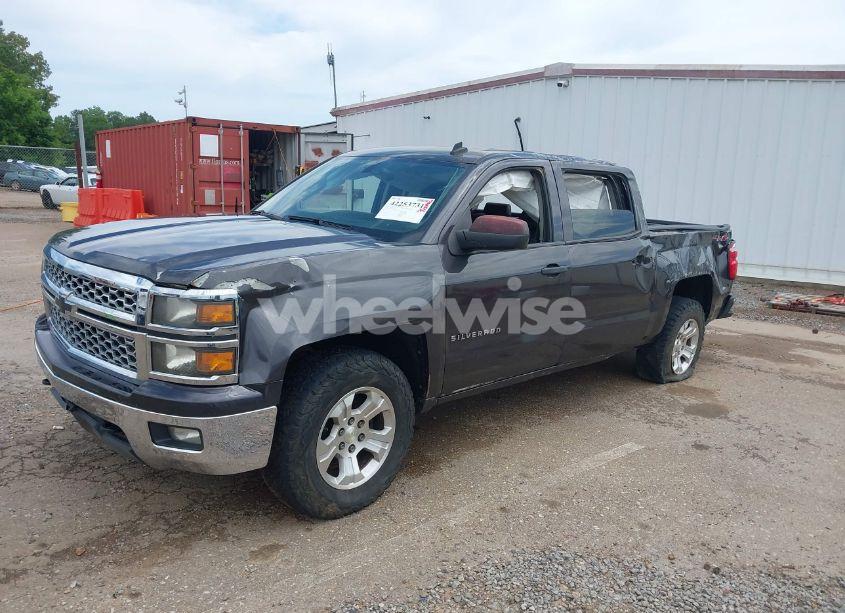 Photo 2 of 2014 Chevrolet Silverado 1500 1LT (VIN 3GCUKREC4EG430216)
