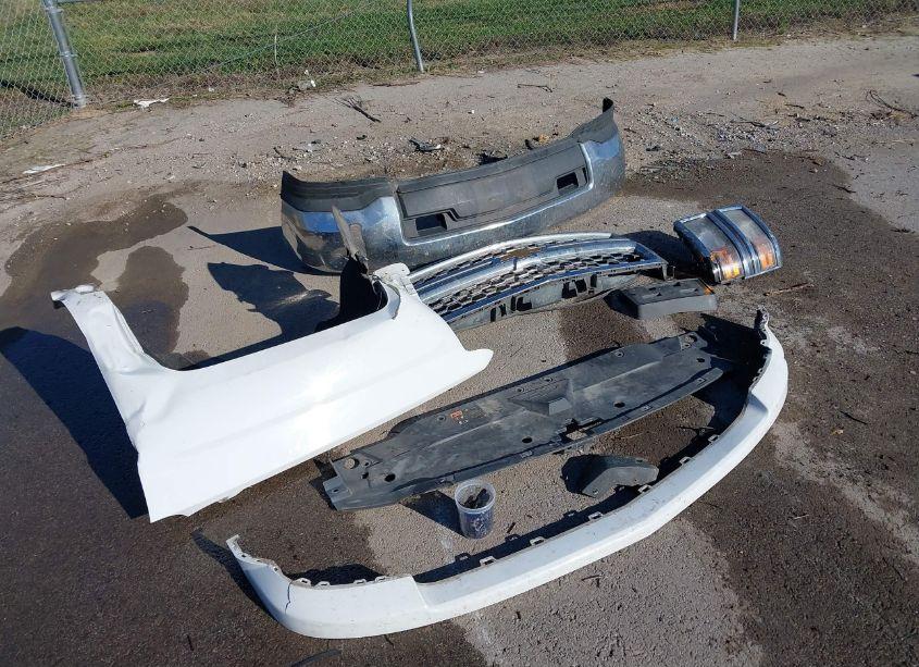 Photo 12 of 2014 Chevrolet Silverado 1500 1LT (VIN 3GCUKREC4EG490982)