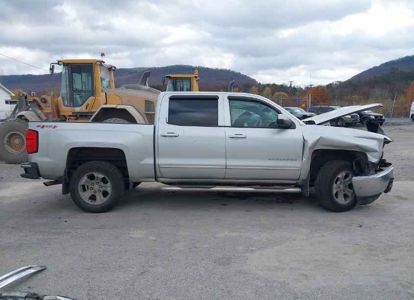 Photo 14 of 2015 Chevrolet Silverado 1500 1LT (VIN 3GCUKREC4FG106734)