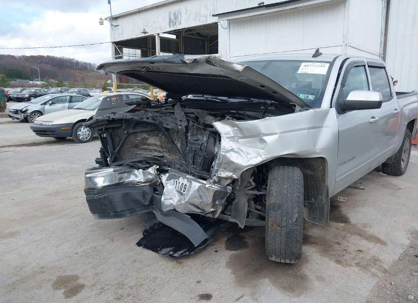 Photo 6 of 2015 Chevrolet Silverado 1500 1LT (VIN 3GCUKREC4FG106734)