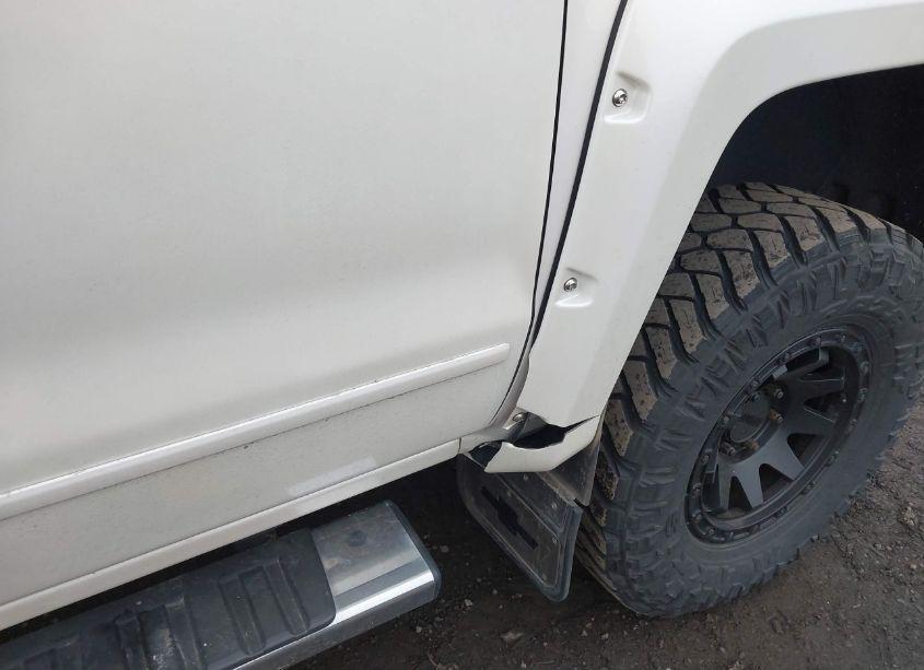 Photo 6 of 2015 Chevrolet Silverado 1500 1LT/2LT (VIN 3GCUKREC4FG163242)