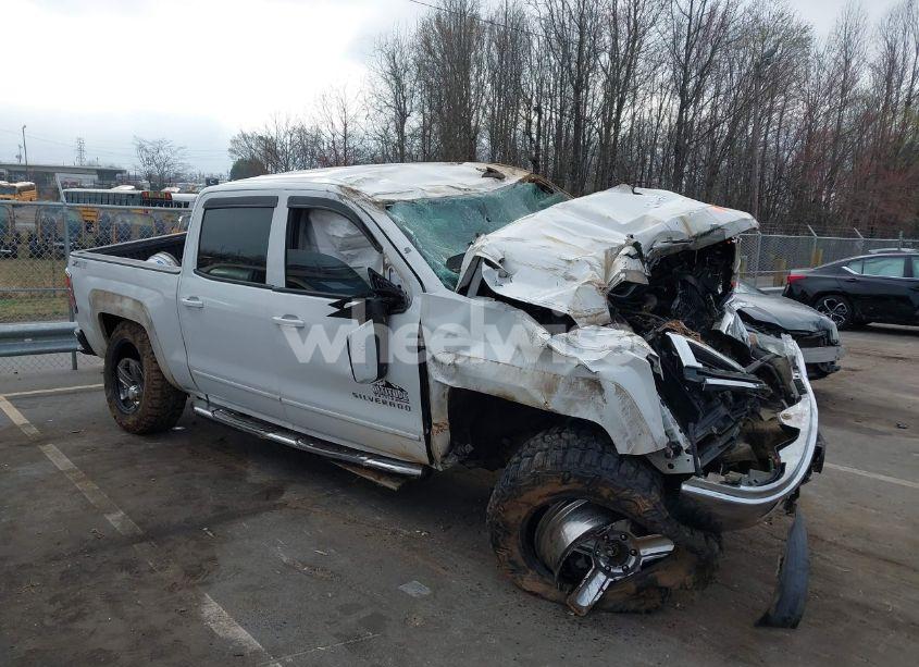 2015 Chevrolet Silverado 1500 2LT (VIN 3GCUKREC4FG170269) main photo