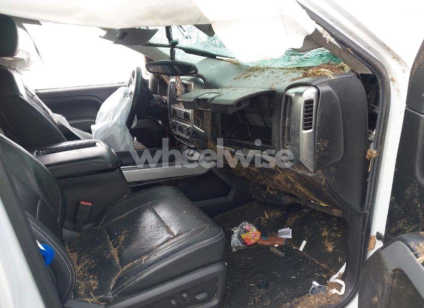 Photo 5 of 2015 Chevrolet Silverado 1500 2LT (VIN 3GCUKREC4FG170269)