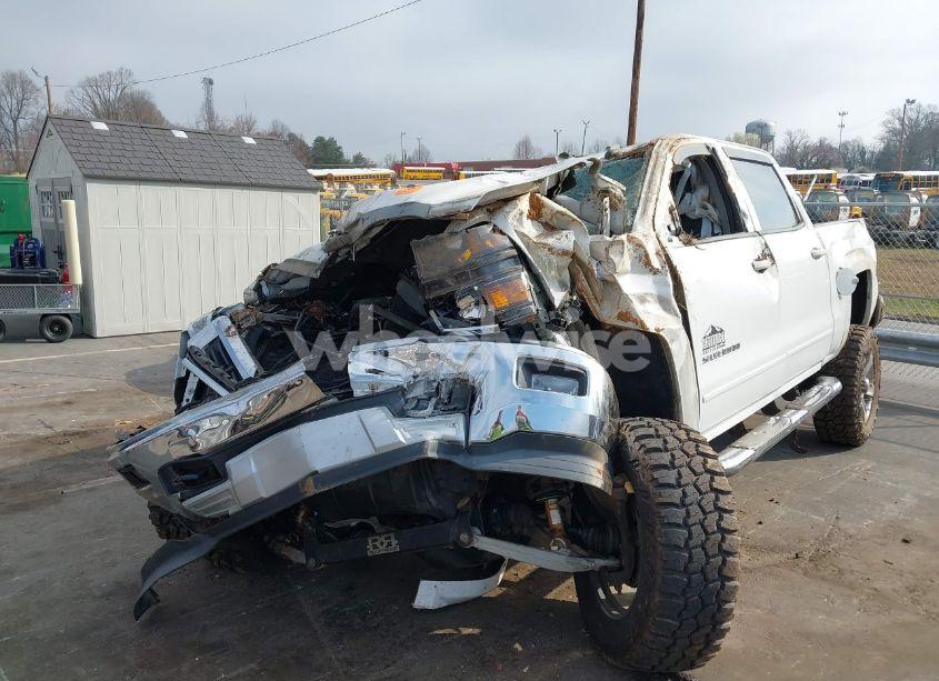 Photo 6 of 2015 Chevrolet Silverado 1500 2LT (VIN 3GCUKREC4FG170269)