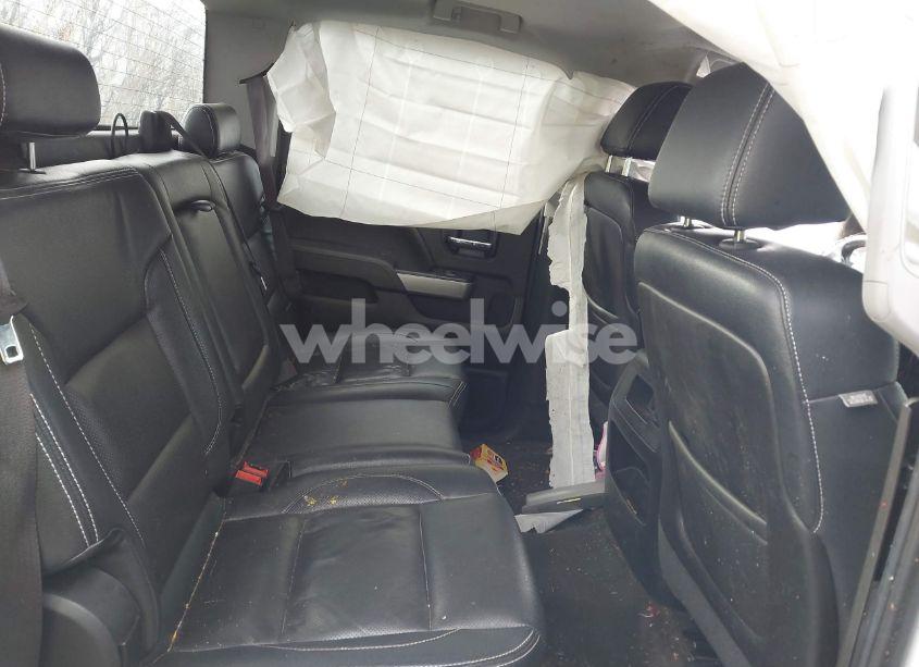 Photo 8 of 2015 Chevrolet Silverado 1500 2LT (VIN 3GCUKREC4FG170269)