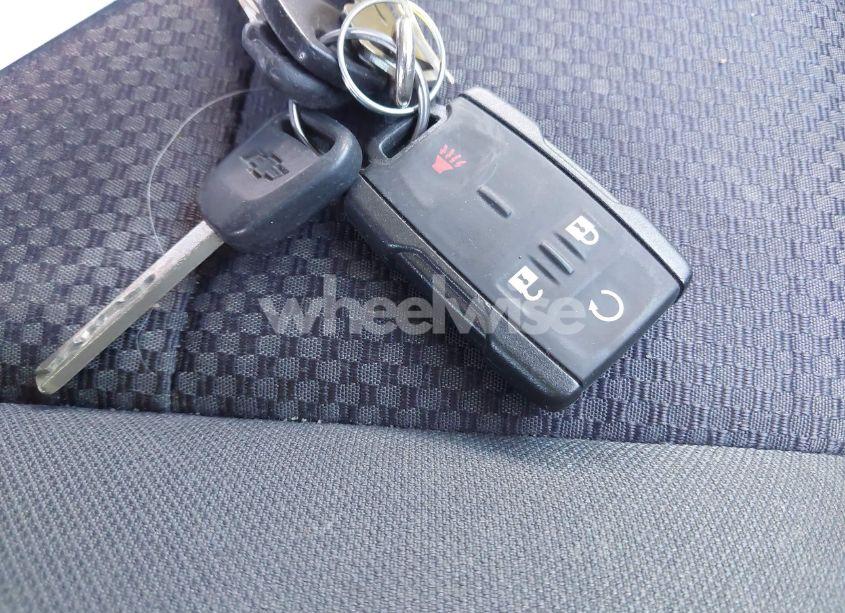 Photo 11 of 2015 Chevrolet Silverado 1500 1LT (VIN 3GCUKREC4FG216960)