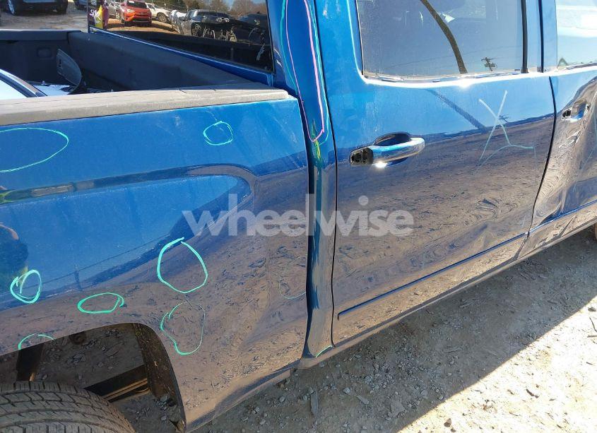 Photo 19 of 2015 Chevrolet Silverado 1500 1LT (VIN 3GCUKREC4FG216960)