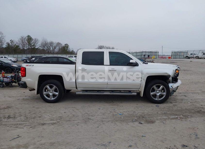 Photo 13 of 2015 Chevrolet Silverado 1500 1LT/2LT (VIN 3GCUKREC4FG227814)