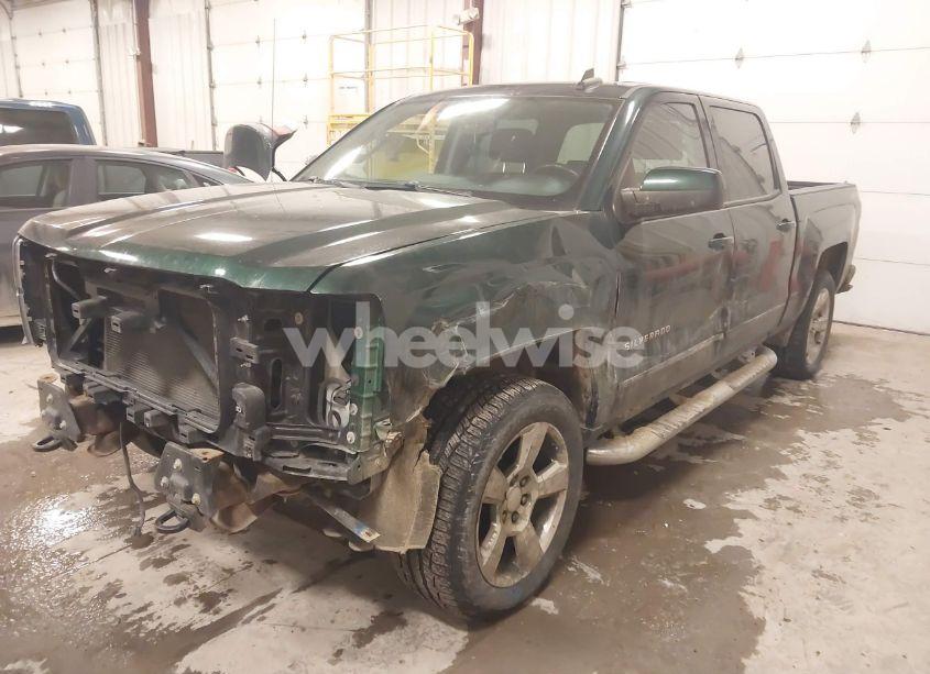 Photo 2 of 2015 Chevrolet Silverado 1500 1LT (VIN 3GCUKREC4FG289374)