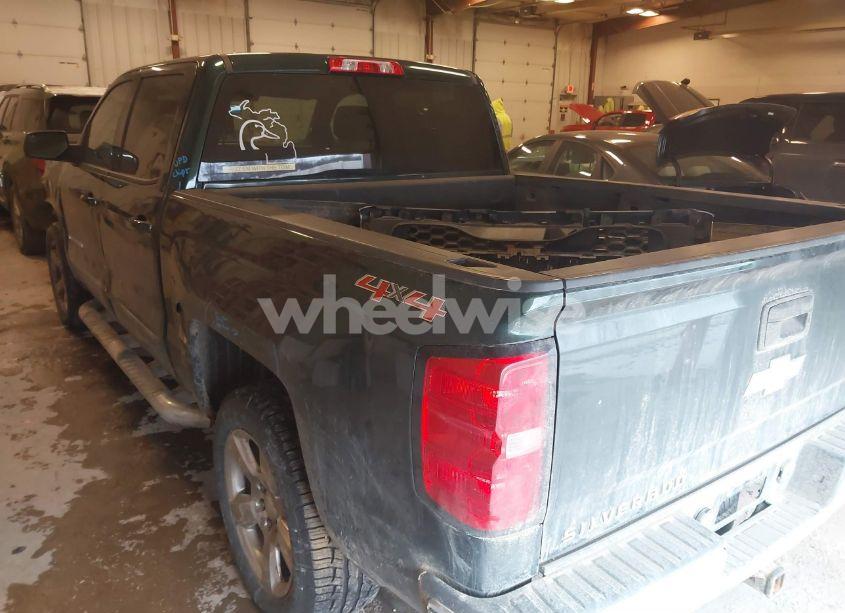 Photo 3 of 2015 Chevrolet Silverado 1500 1LT (VIN 3GCUKREC4FG289374)