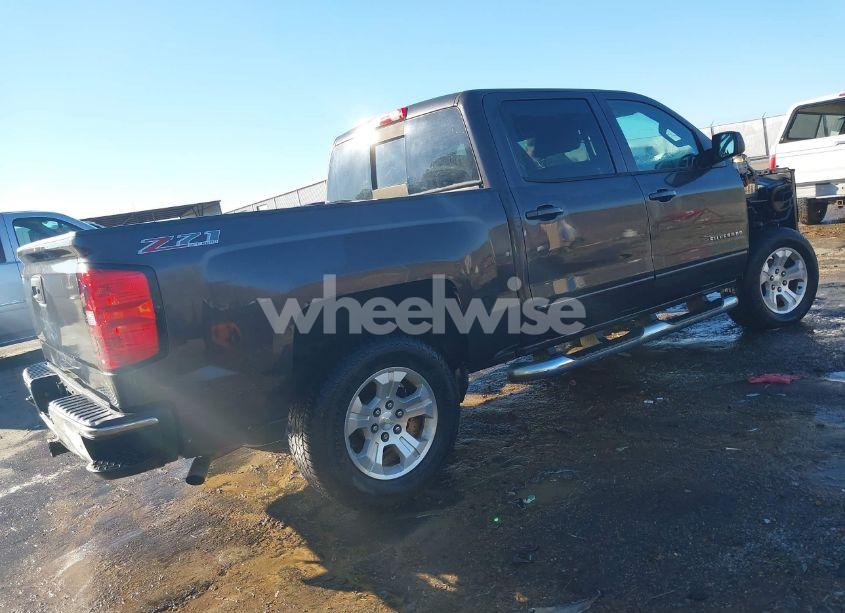 Photo 4 of 2015 Chevrolet Silverado 1500 2LT (VIN 3GCUKREC4FG321983)