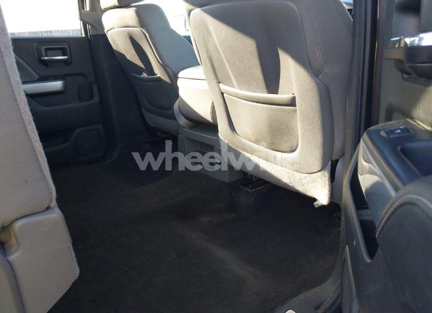 Photo 8 of 2015 Chevrolet Silverado 1500 2LT (VIN 3GCUKREC4FG321983)