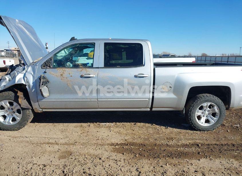 Photo 15 of 2015 Chevrolet Silverado 1500 2LT (VIN 3GCUKREC4FG408878)