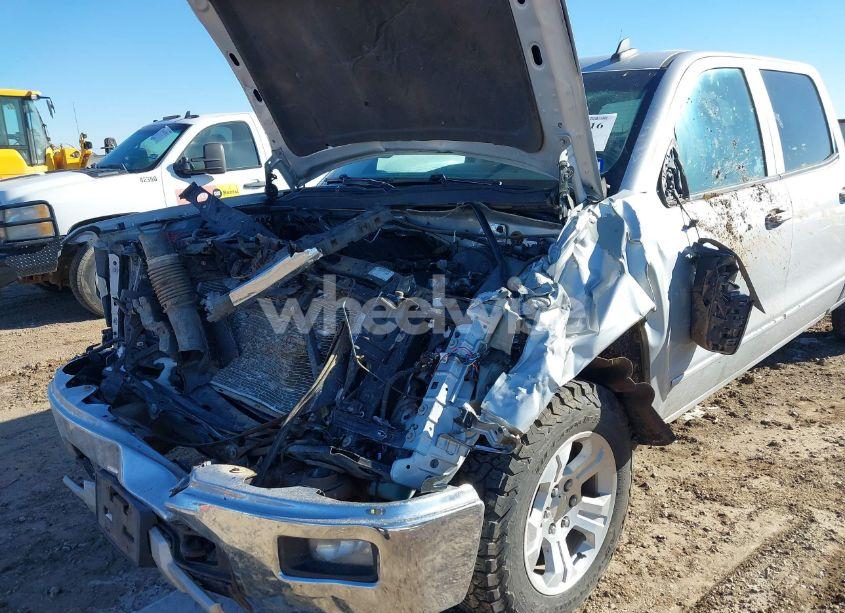 Photo 6 of 2015 Chevrolet Silverado 1500 2LT (VIN 3GCUKREC4FG408878)