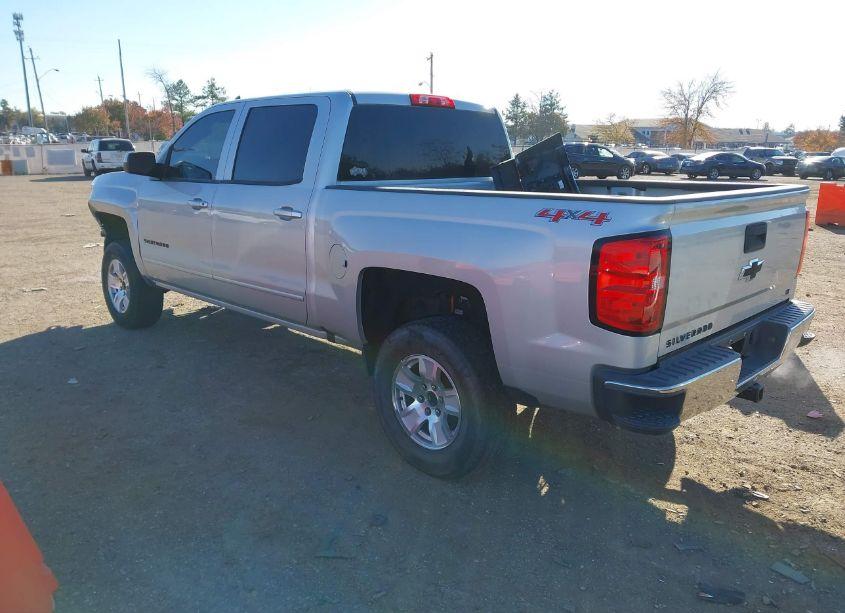 Photo 3 of 2016 Chevrolet Silverado 1500 1LT (VIN 3GCUKREC4GG136432)