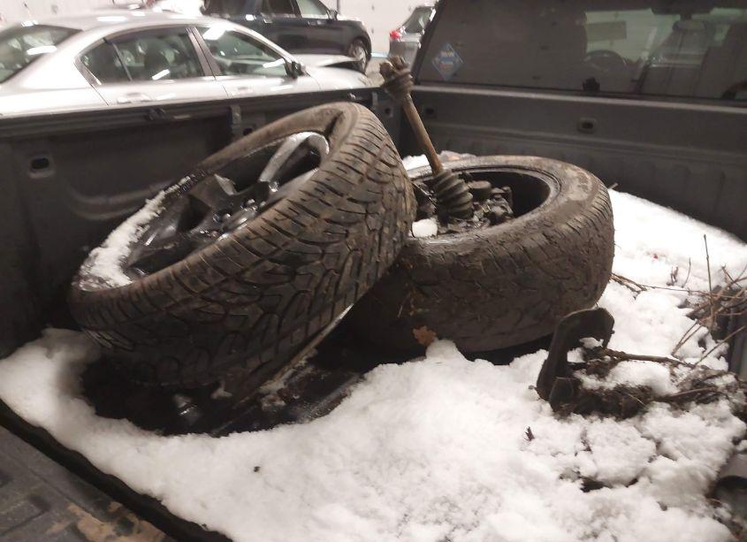 Photo 12 of 2016 Chevrolet Silverado 1500 2LT (VIN 3GCUKREC4GG235266)