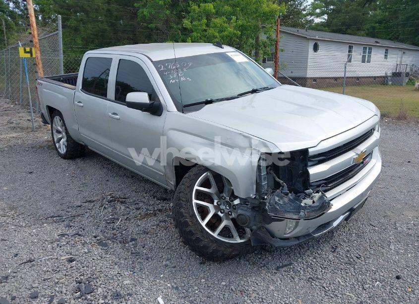 2016 Chevrolet Silverado 1500 2LT (VIN 3GCUKREC4GG277839) main photo