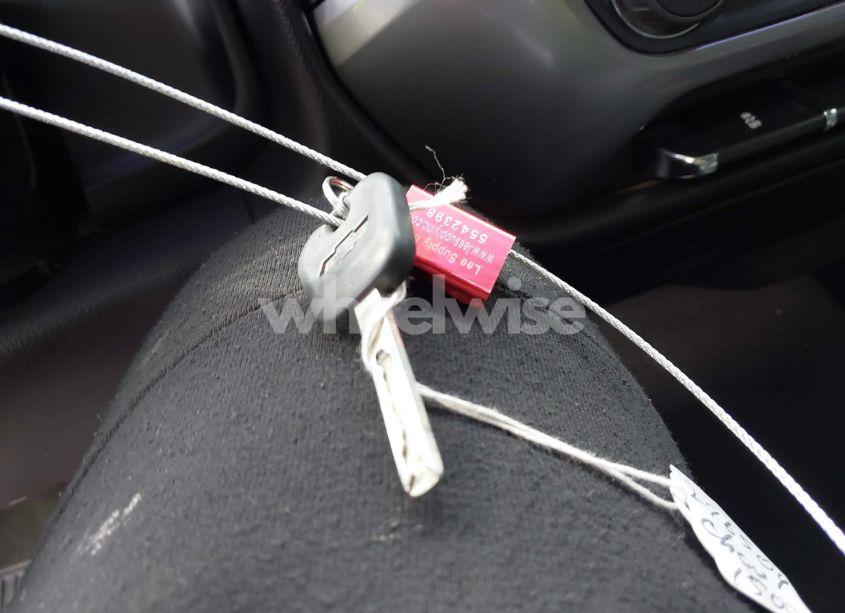 Photo 11 of 2016 Chevrolet Silverado 1500 2LT (VIN 3GCUKREC4GG277839)