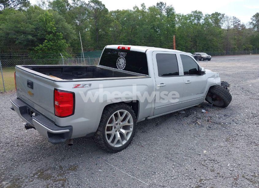 Photo 4 of 2016 Chevrolet Silverado 1500 2LT (VIN 3GCUKREC4GG277839)