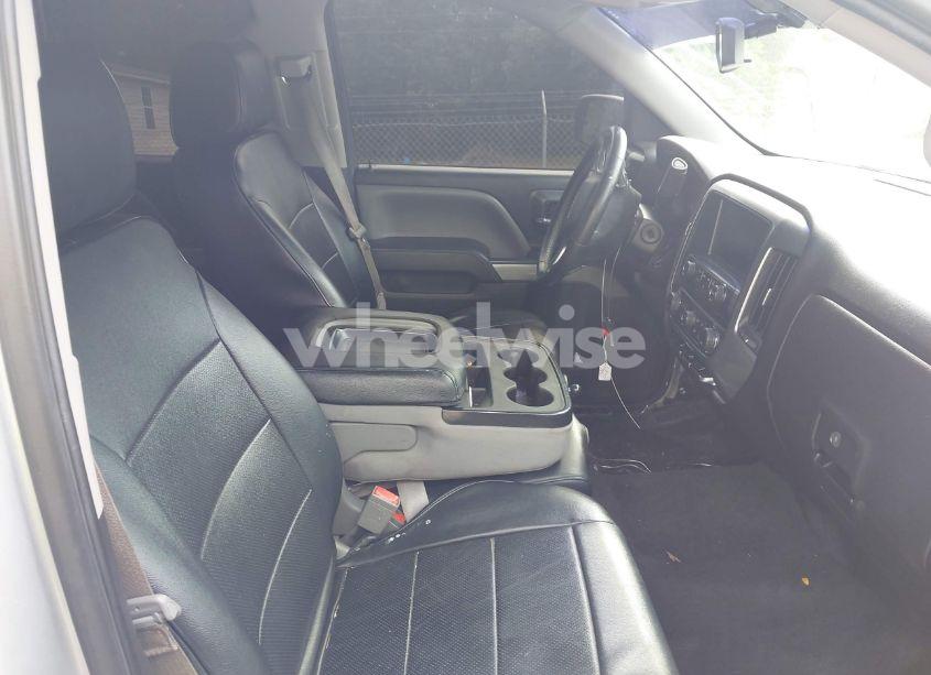 Photo 5 of 2016 Chevrolet Silverado 1500 2LT (VIN 3GCUKREC4GG277839)