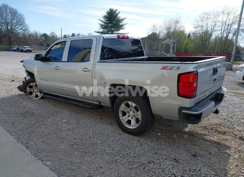 Photo 3 of 2016 Chevrolet Silverado 1500 2LT (VIN 3GCUKREC4GG278179)