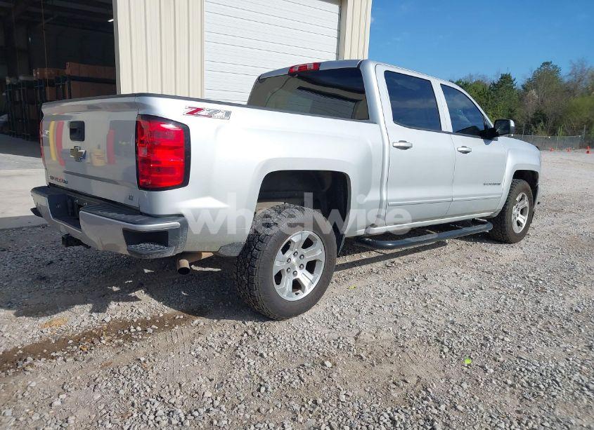 Photo 4 of 2016 Chevrolet Silverado 1500 2LT (VIN 3GCUKREC4GG278179)