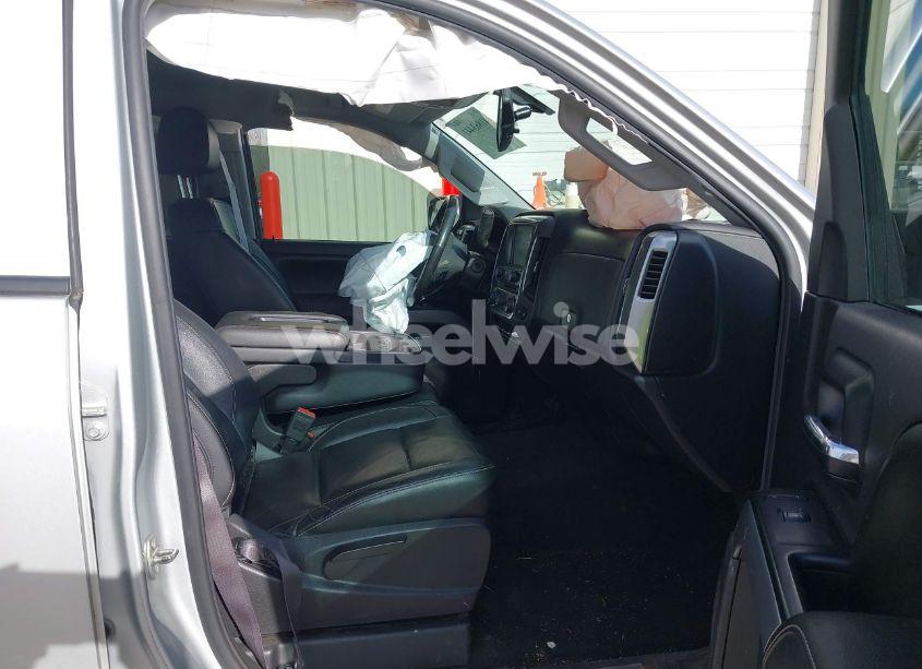 Photo 5 of 2016 Chevrolet Silverado 1500 2LT (VIN 3GCUKREC4GG278179)