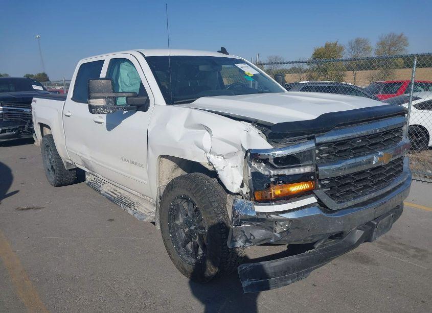 2016 Chevrolet Silverado 1500 1LT (VIN 3GCUKREC4GG316736) main photo