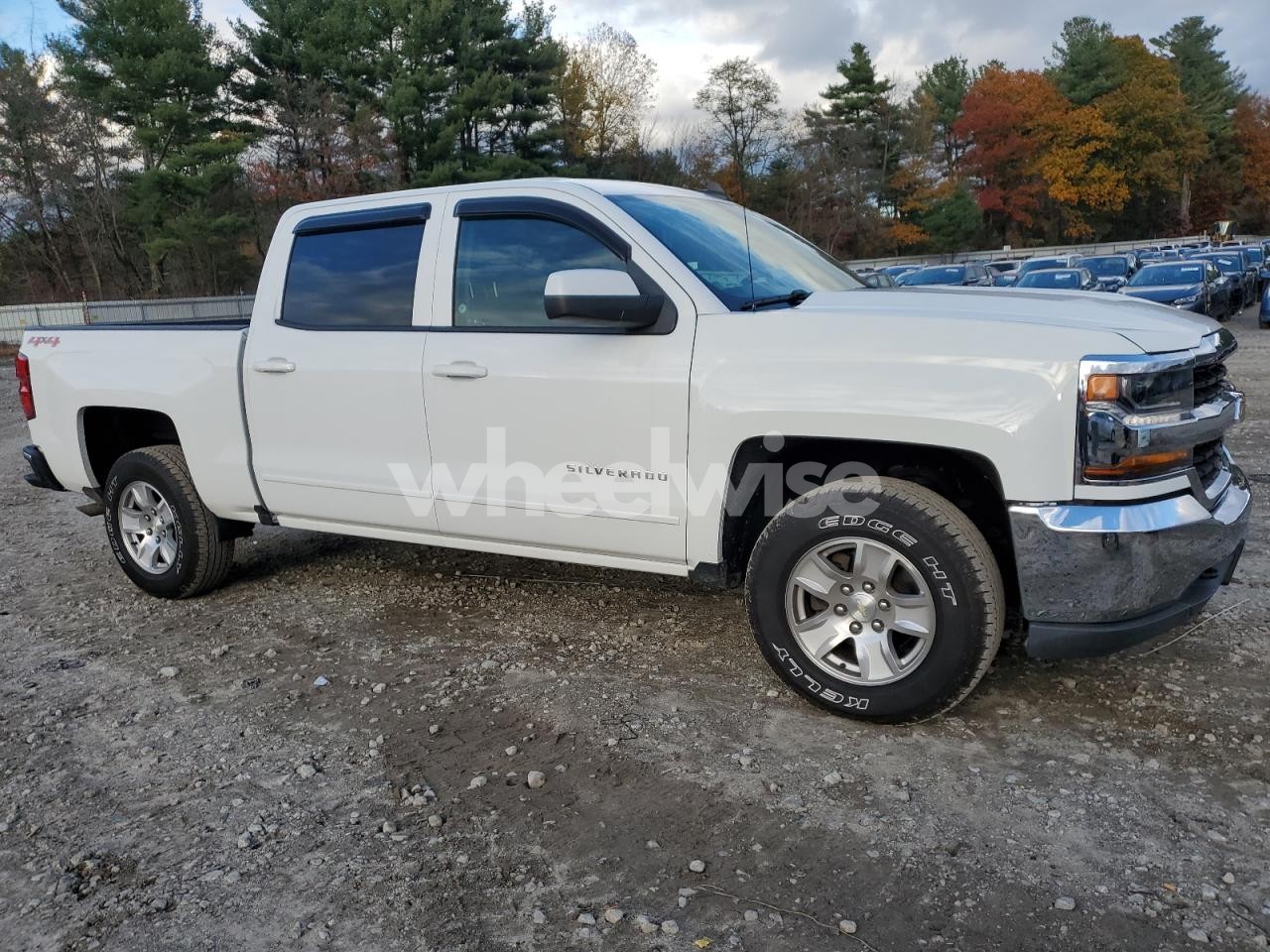 Photo 4 of 2016 CHEVROLET SILVERADO K1500 LT (VIN 3GCUKREC4GG349638)