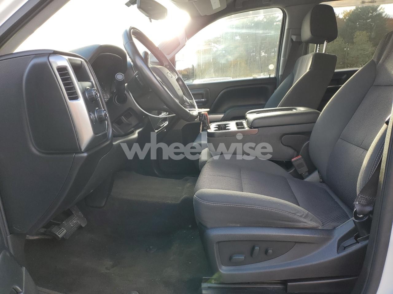 Photo 7 of 2016 CHEVROLET SILVERADO K1500 LT (VIN 3GCUKREC4GG349638)