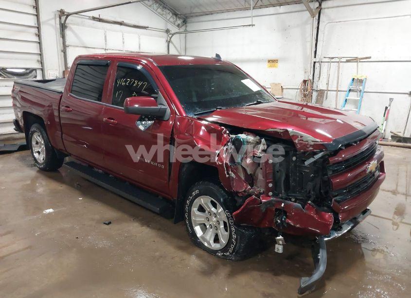 2017 Chevrolet Silverado 1500 2LT (VIN 3GCUKREC4HG149201) main photo