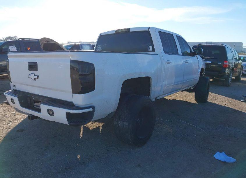 Photo 4 of 2017 Chevrolet Silverado 1500 1LT (VIN 3GCUKREC4HG149473)