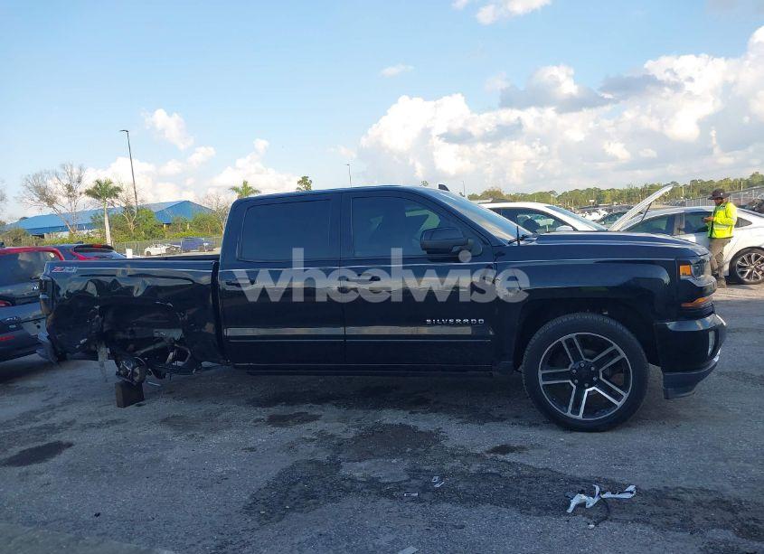 Photo 14 of 2017 Chevrolet Silverado 1500 2LT (VIN 3GCUKREC4HG434920)