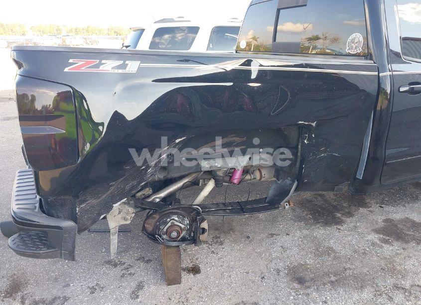 Photo 6 of 2017 Chevrolet Silverado 1500 2LT (VIN 3GCUKREC4HG434920)