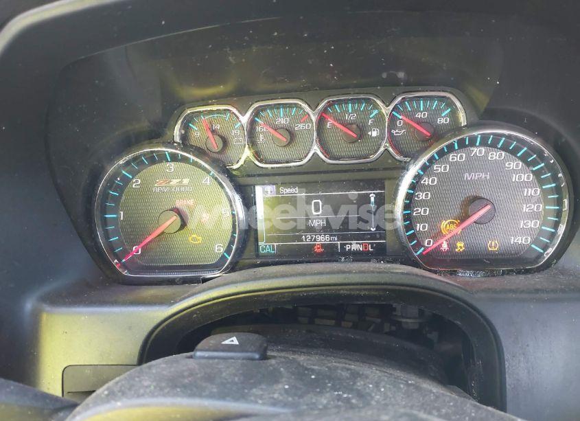 Photo 7 of 2018 Chevrolet Silverado 1500 2LT (VIN 3GCUKREC4JG582460)