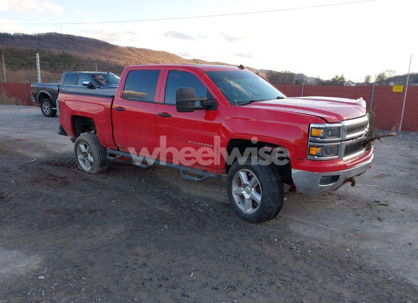 2014 Chevrolet Silverado 1500 1LT (VIN 3GCUKREC5EG156377) main photo