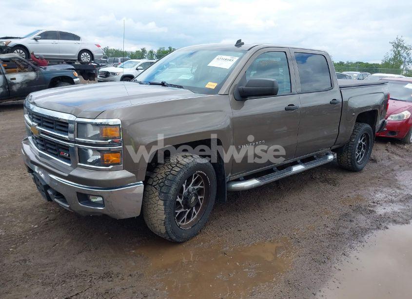 Photo 2 of 2014 Chevrolet Silverado 1500 2LT (VIN 3GCUKREC5EG287065)