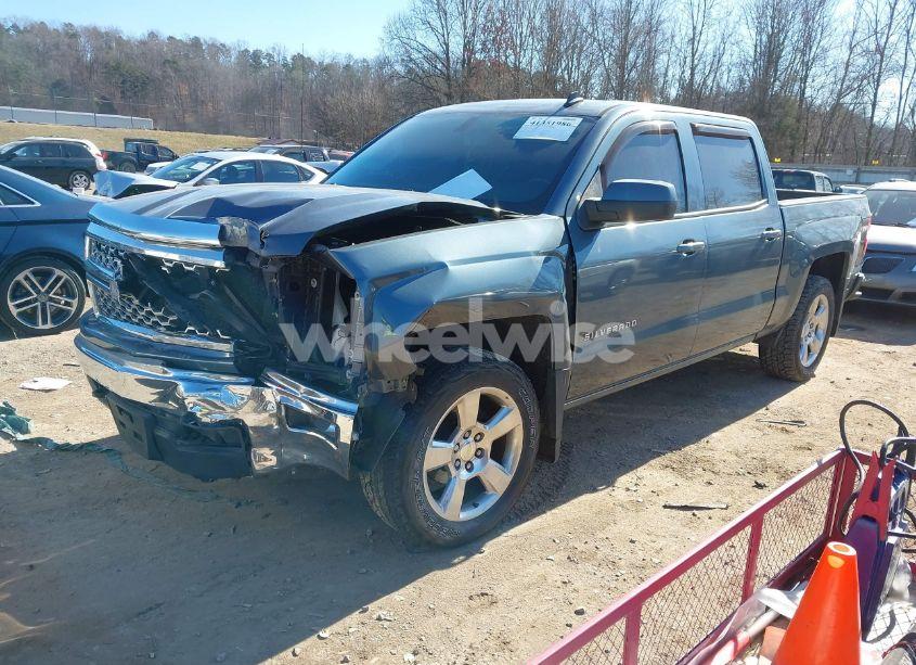Photo 2 of 2014 Chevrolet Silverado 1500 1LT (VIN 3GCUKREC5EG311073)