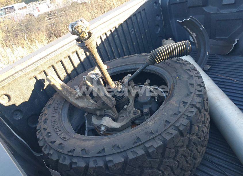 Photo 12 of 2014 Chevrolet Silverado 1500 LT (VIN 3GCUKREC5EG344798)