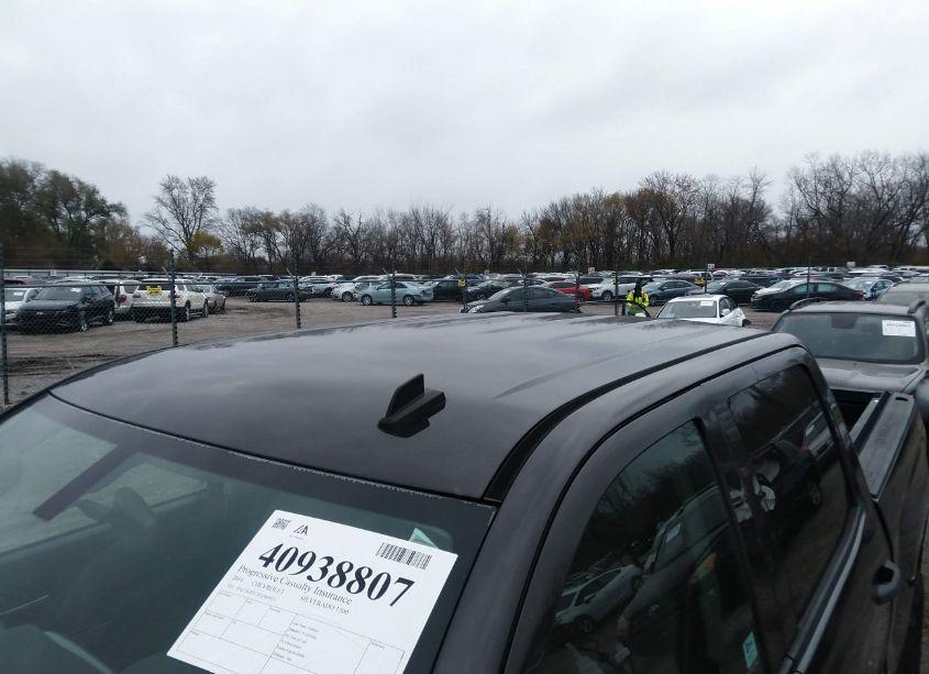 Photo 18 of 2014 Chevrolet Silverado 1500 2LT (VIN 3GCUKREC5EG469431)